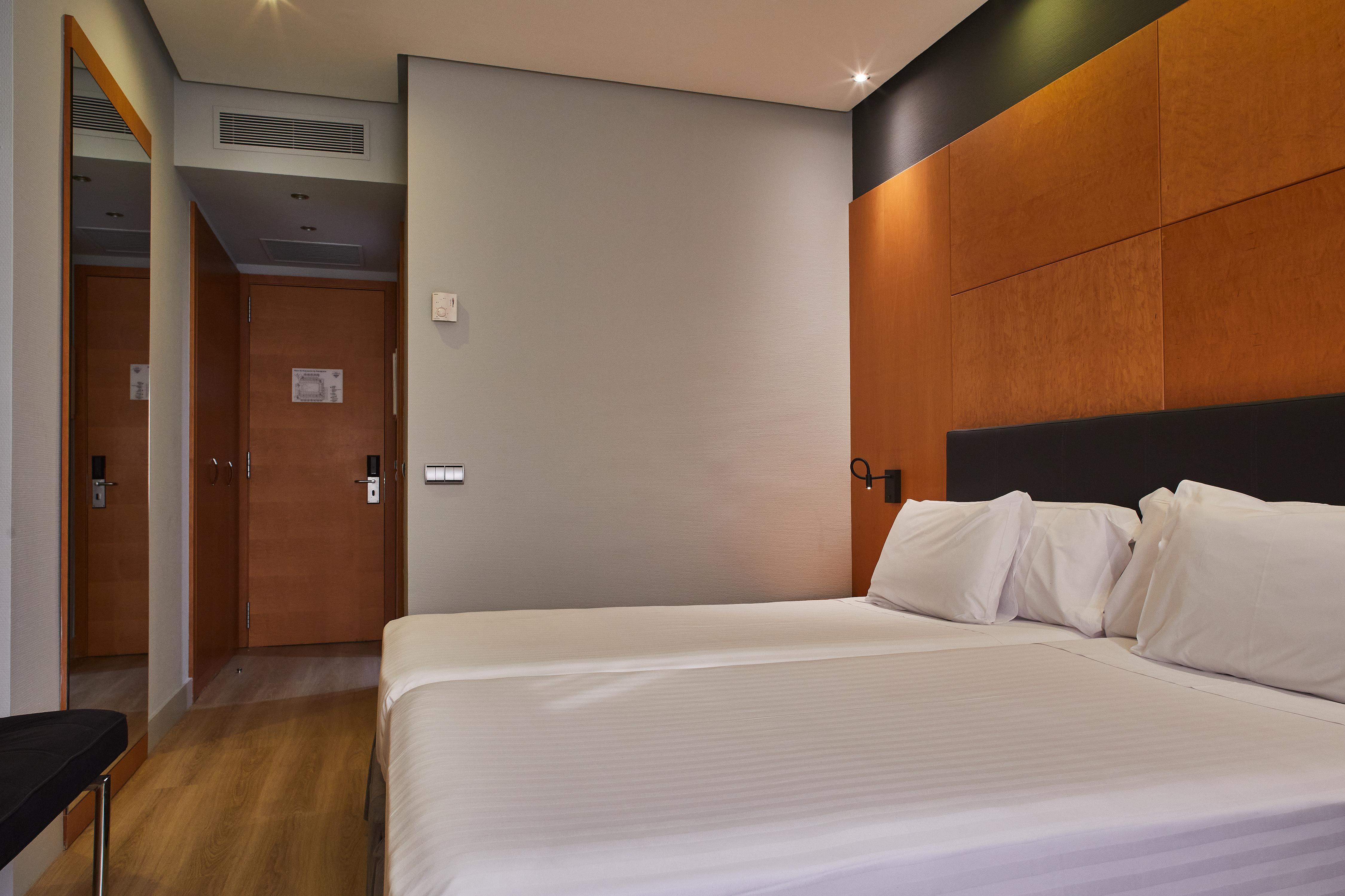 Silken Al-Andalus Palace Sevilla Exterior foto Room at the hotel