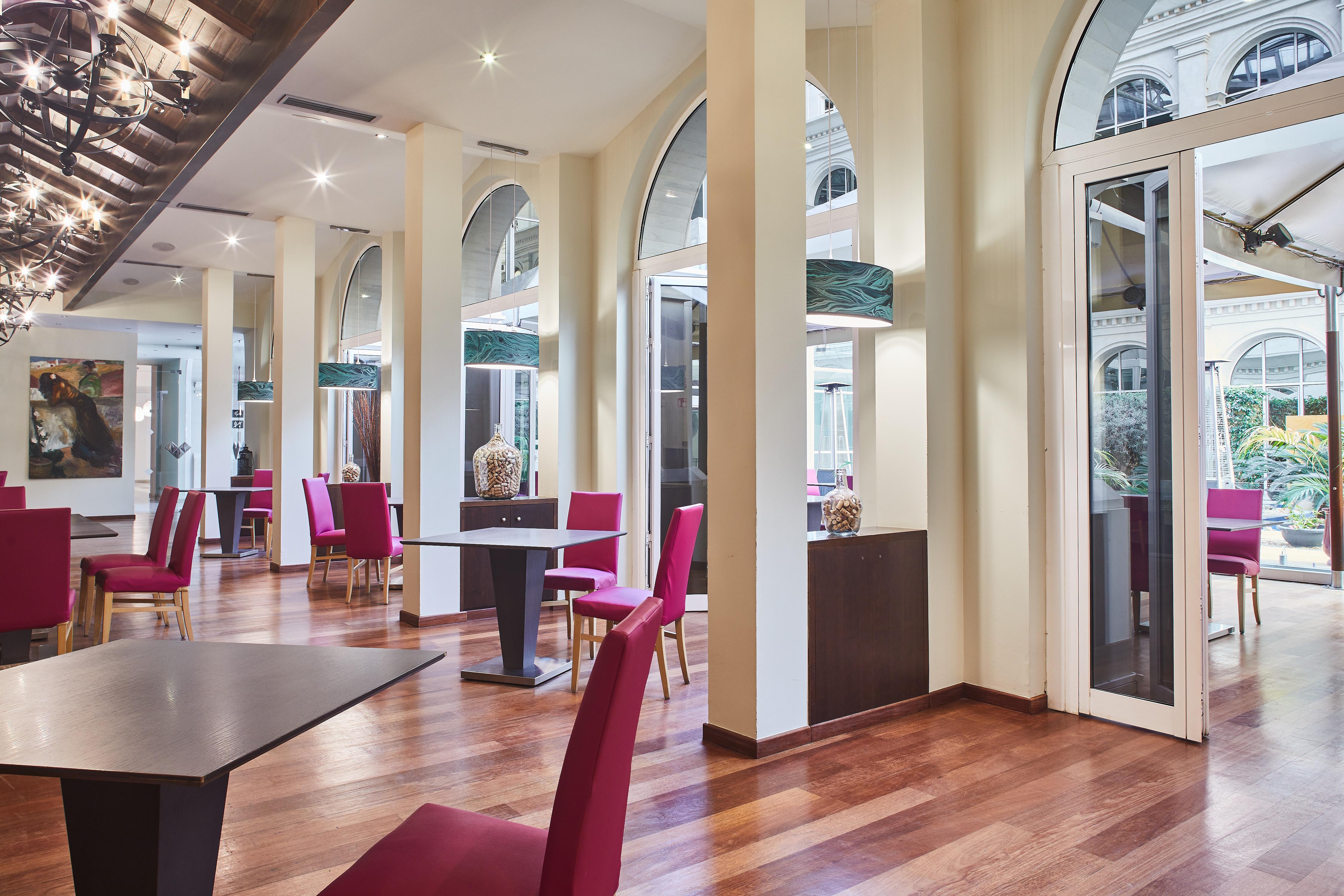 Silken Al-Andalus Palace Sevilla Exterior foto Interior of the hotel