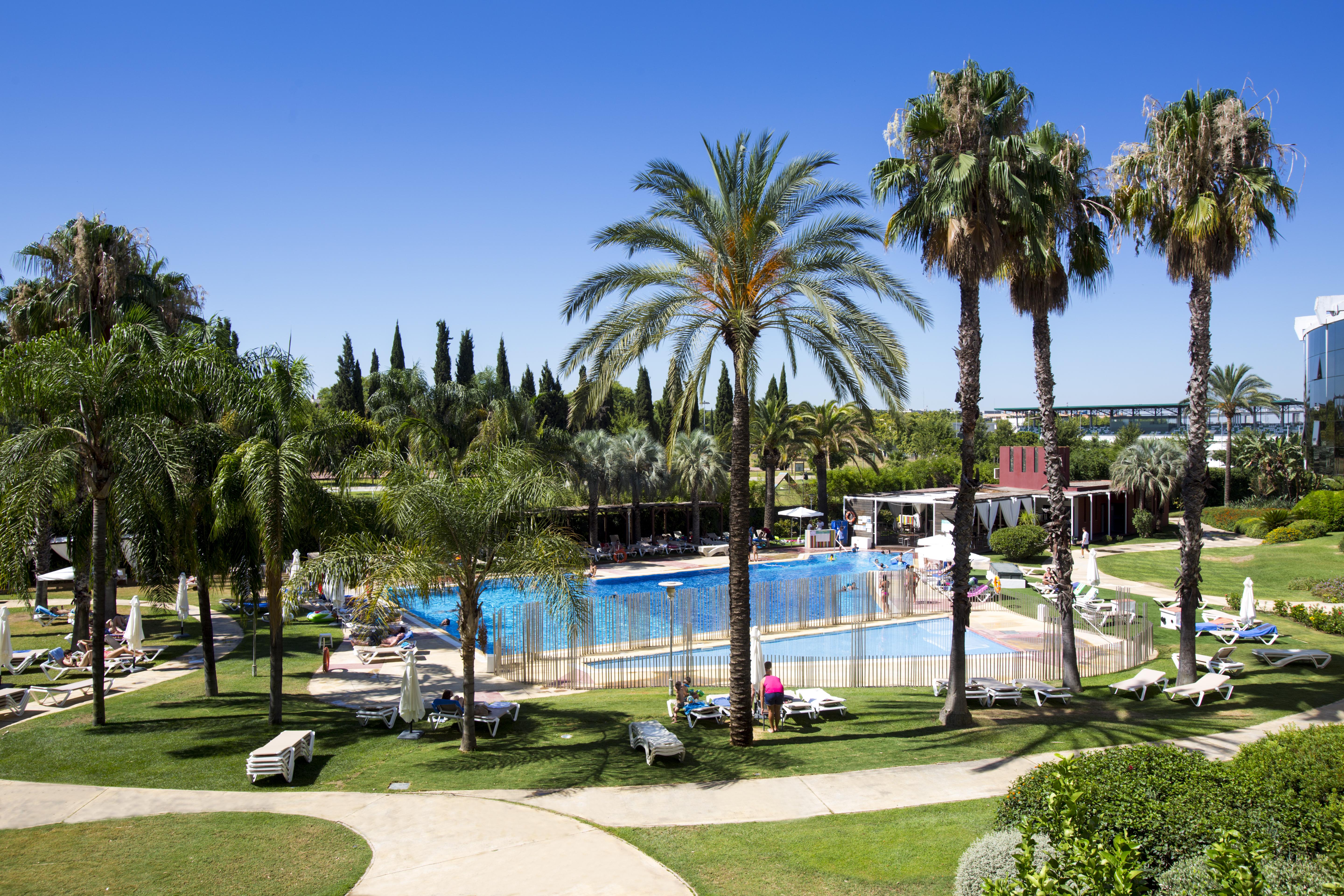 Silken Al-Andalus Palace Sevilla Exterior foto The hotel in 2015